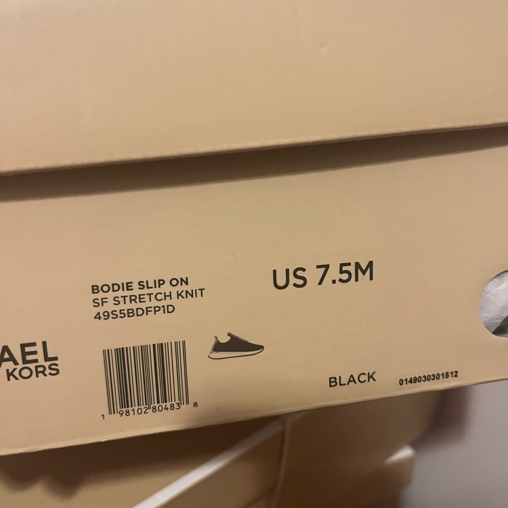 MICHAEL KORS OUTLET
Bodie Knit Slip-On Sneaker - Picture 8 of 8